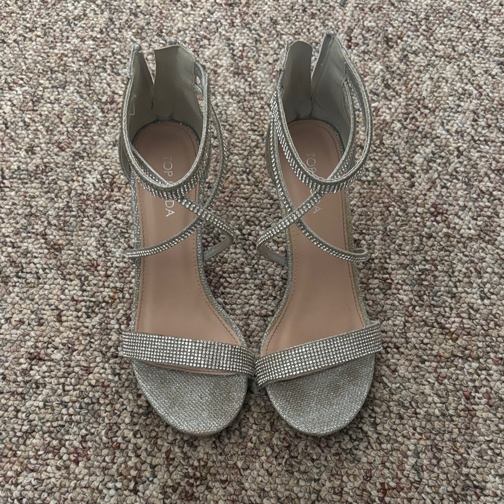 Elegant Silver Strappy Women's Sandals